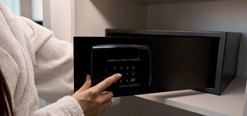 Safe Unlocking Service Company in Desert Hot Springs, California